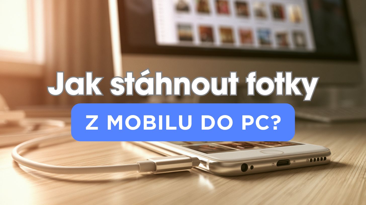 Mobilní telefon připojený USB kabelem k počítači s Windows, na monitoru je otevřená složka s fotkami
